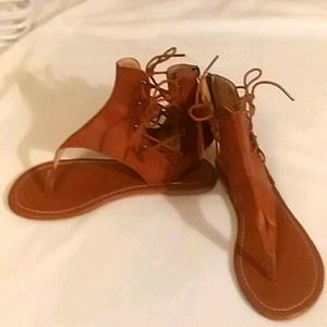 Yasirun flat tan sandal